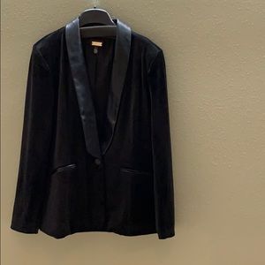 Black Velvet blazer w/vegan leather collar, trim